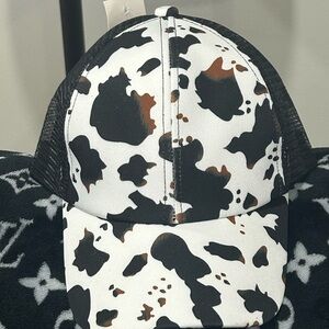 Cow Print Women’s Trucker Hat